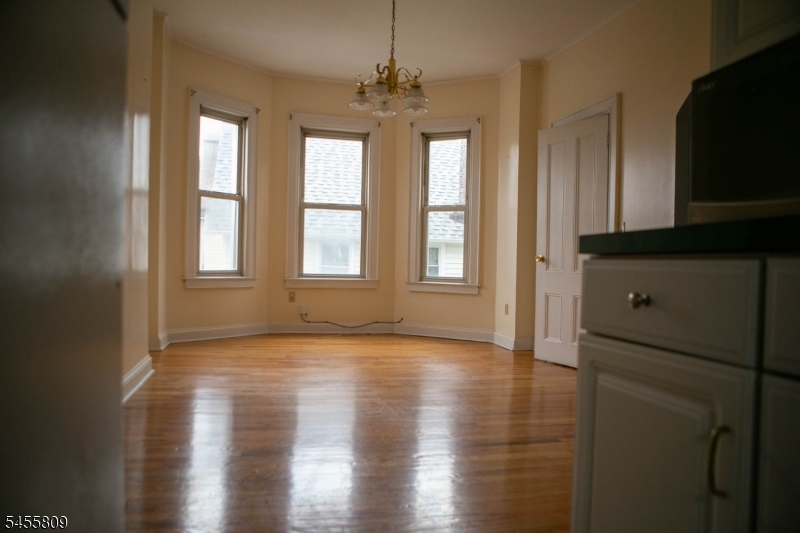 667 Madison Ave Property Photo 2