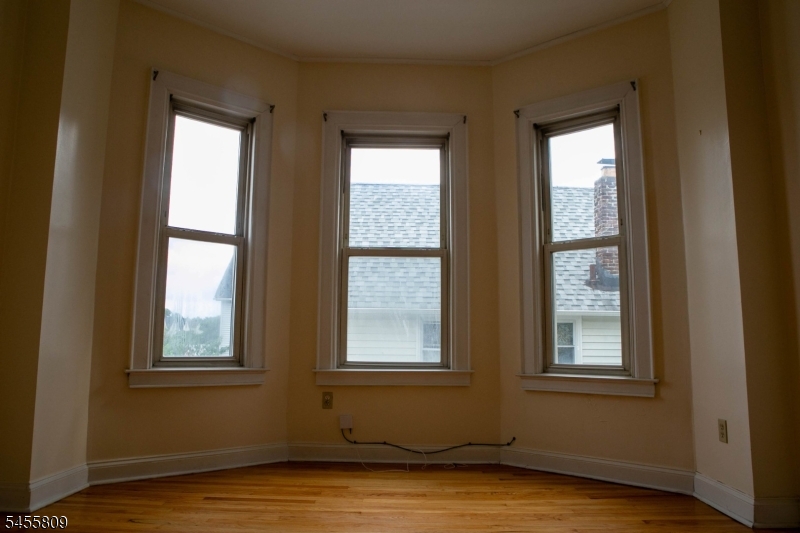 667 Madison Ave Property Photo 8