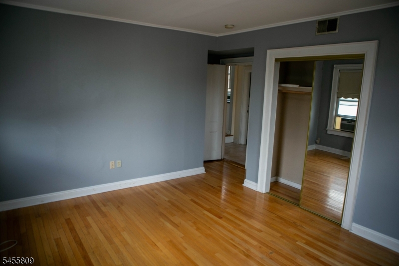 667 Madison Ave Property Photo 12
