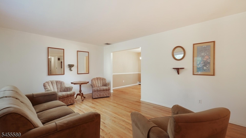 37 Ambar Pl Property Photo 4