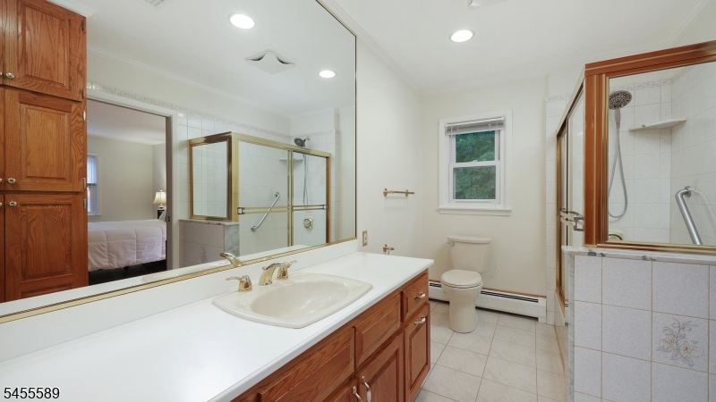 37 Ambar Pl Property Photo 13