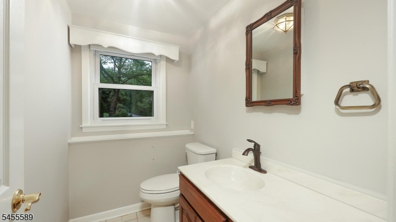 37 Ambar Pl Property Photo 24