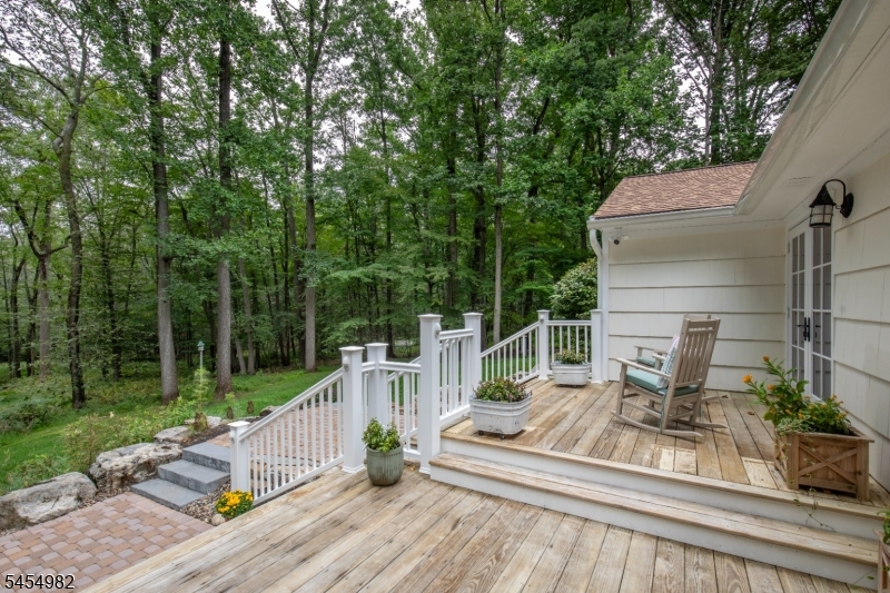 119 W Valley Brook Rd Property Photo 4