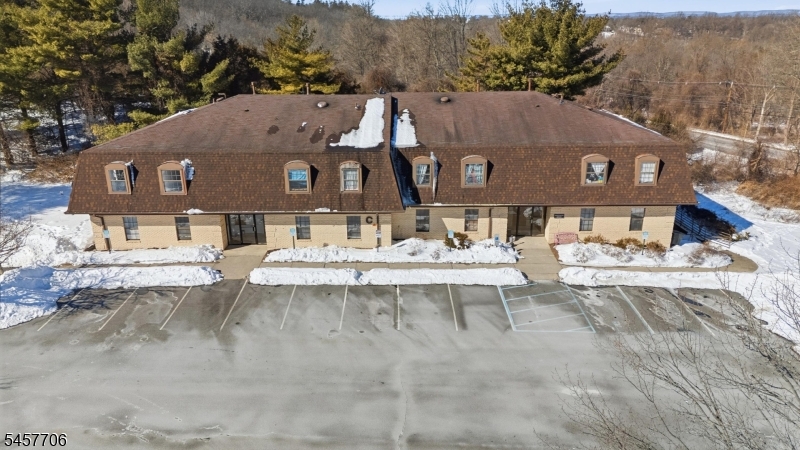 350 Sparta Ave B4 Property Photo 8