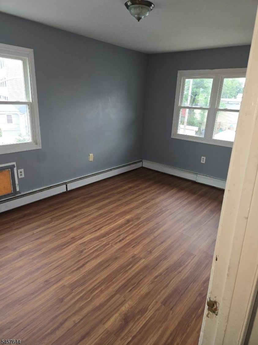 583 Main St 18 Property Photo 4