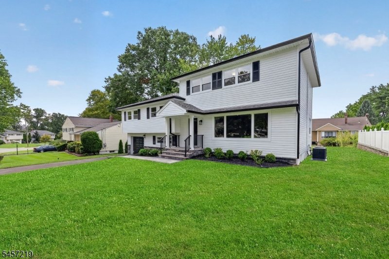 15 Haussler Ter Property Photo 2