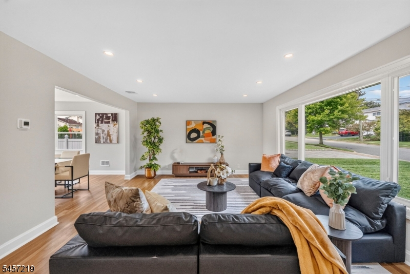 15 Haussler Ter Property Photo 8