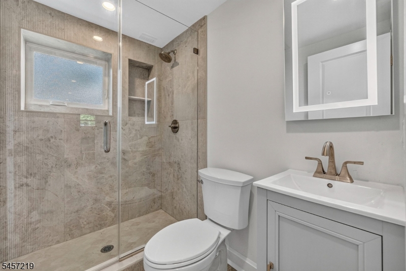 15 Haussler Ter Property Photo 21