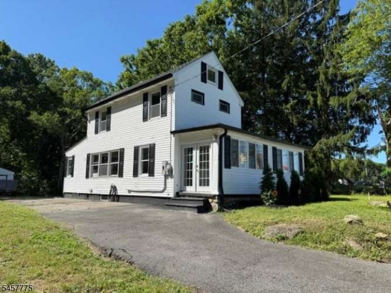 48 Old Budd Lake Rd Property Photo 1
