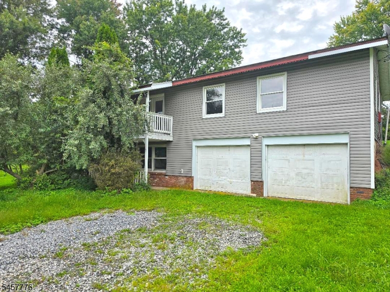 7 Jeanette Ln Property Photo 1
