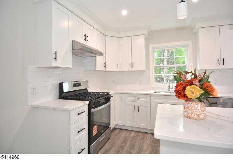 3 Brown St Property Photo 8