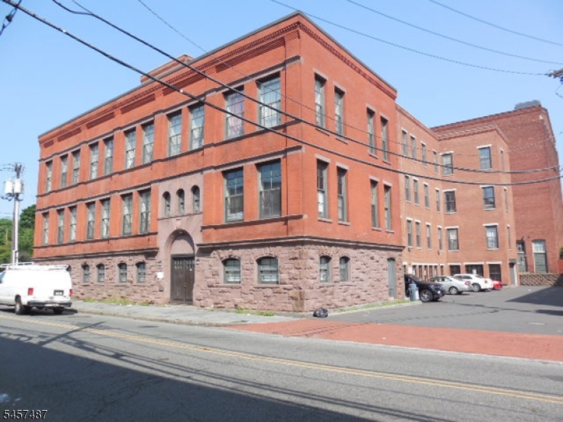 18 Market Street 301 Property Photo 2
