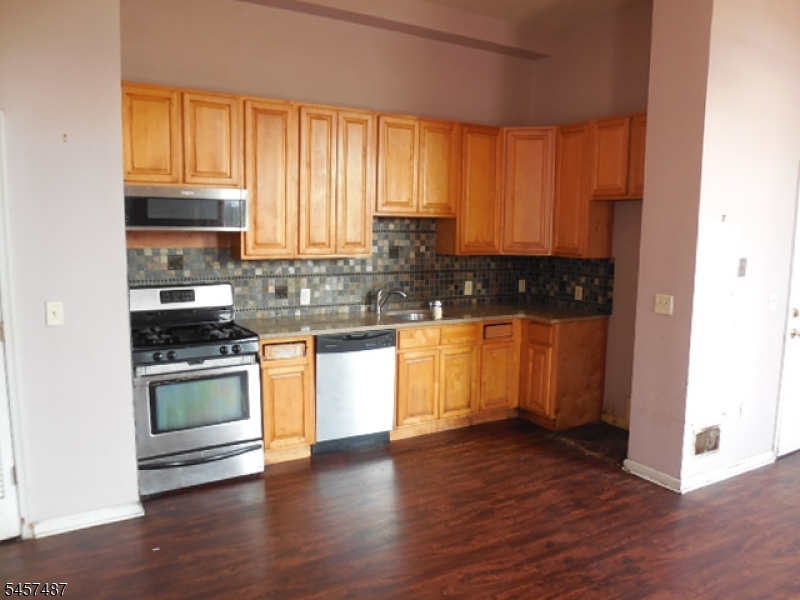 18 Market Street 301 Property Photo 5
