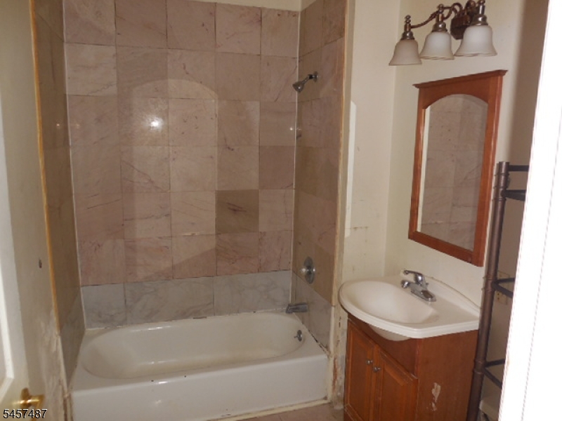 18 Market Street 301 Property Photo 8