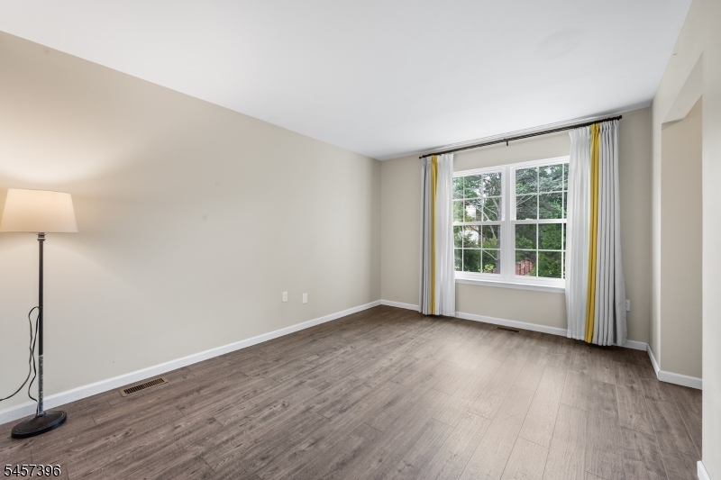 11 Canterbury Cir Property Photo 11