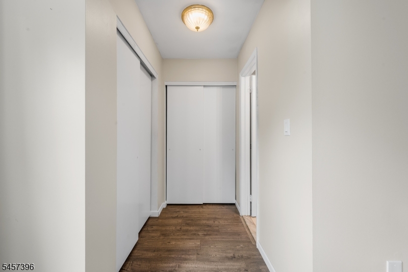 11 Canterbury Cir Property Photo 14
