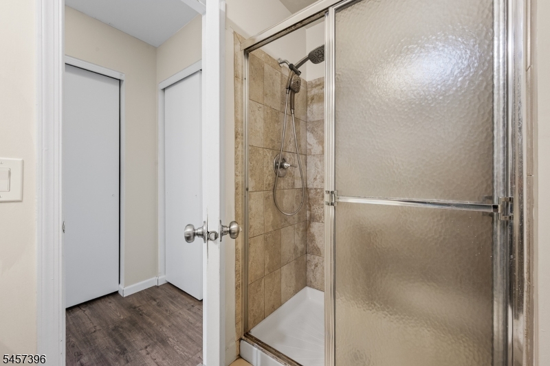 11 Canterbury Cir Property Photo 16