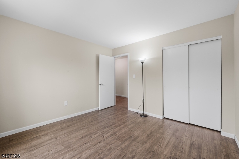 11 Canterbury Cir Property Photo 19