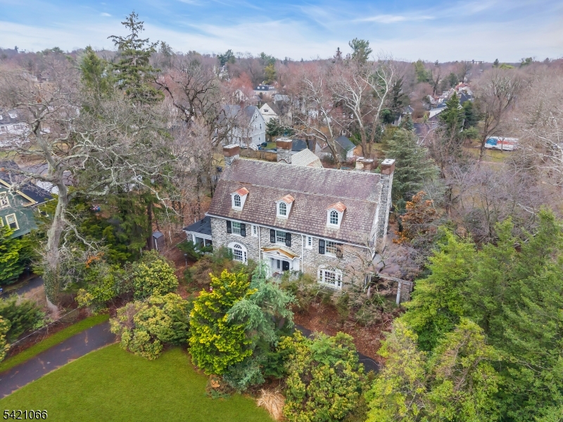 1112 Watchung Ave