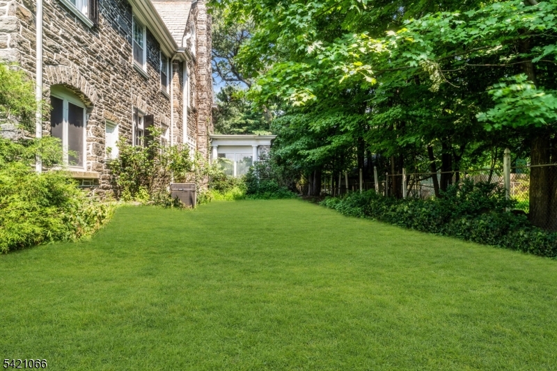 1112 Watchung Ave Property Photo 45