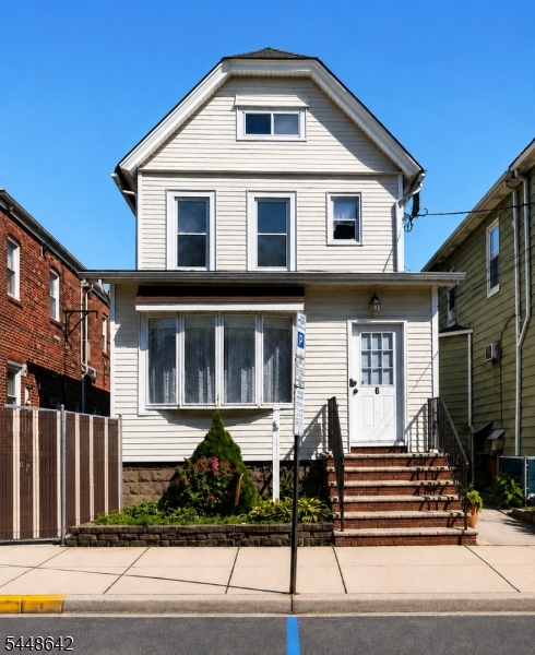 6 LINCOLN PLACE Property Photo 1