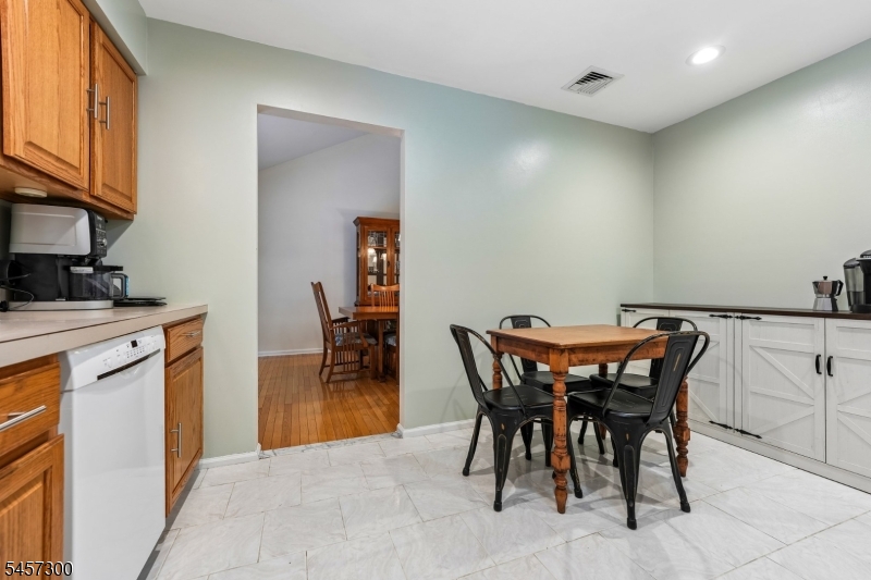 84 Fairlawn Dr Property Photo 14