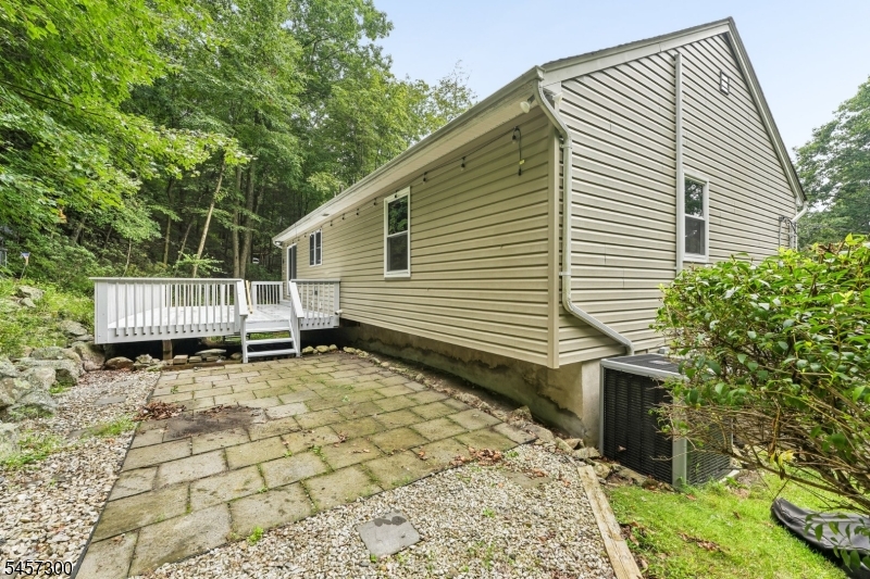 84 Fairlawn Dr Property Photo 33
