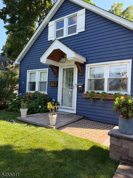 1 Condict St Property Photo 2