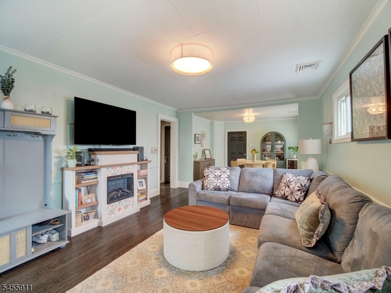 1 Condict St Property Photo 10