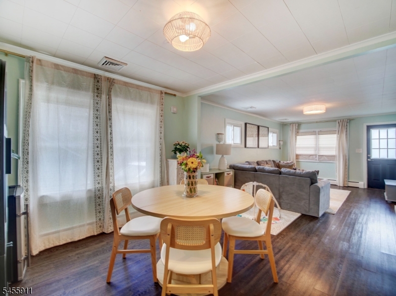 1 Condict St Property Photo 11