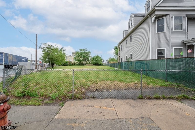Grier Ave Property Photo 2