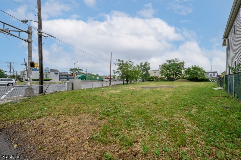 Grier Ave Property Photo 11