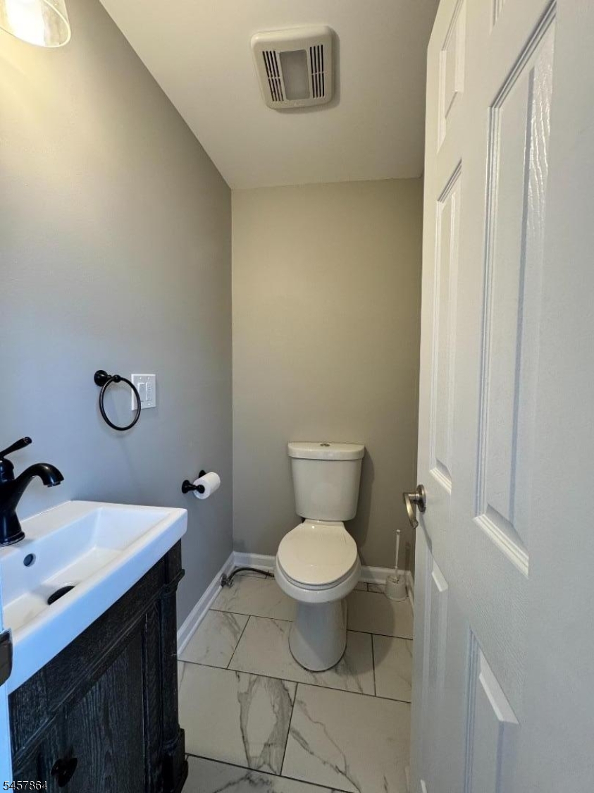 968 Dehart Pl Property Photo 4