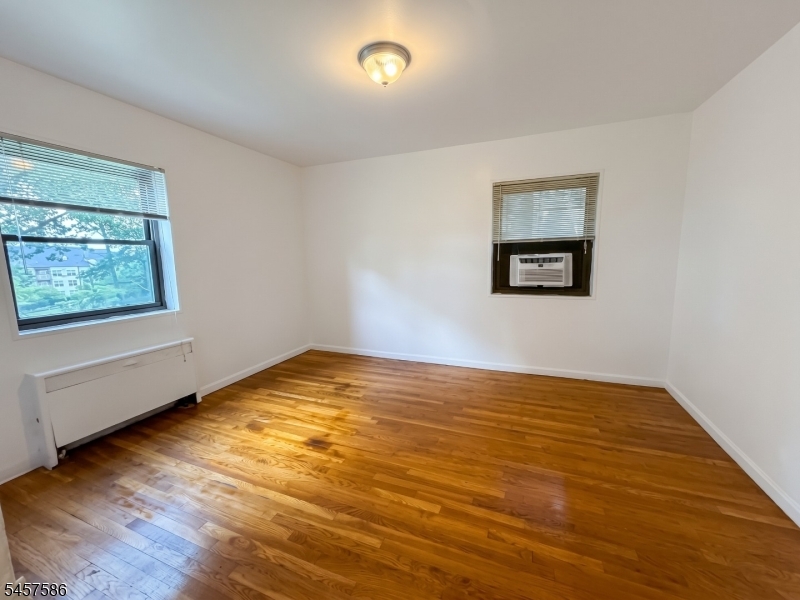 501 Linwood Drive 2f Property Photo 7
