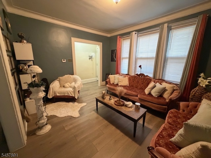 16 Hazel Pl Property Photo 7