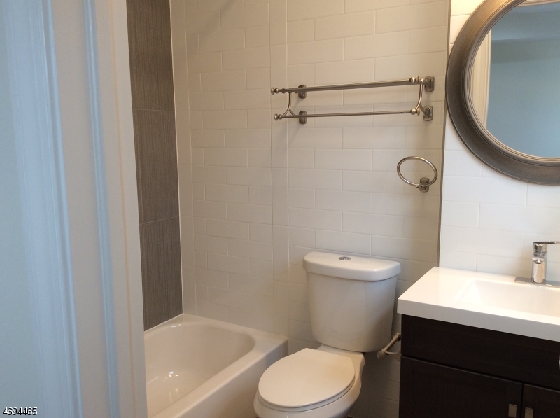 104 Broughton Ave 1b Property Photo 3