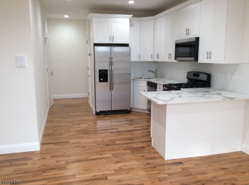104 Broughton Ave 1b Property Photo 5