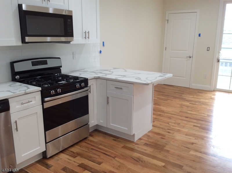 104 Broughton Ave 1b Property Photo 7