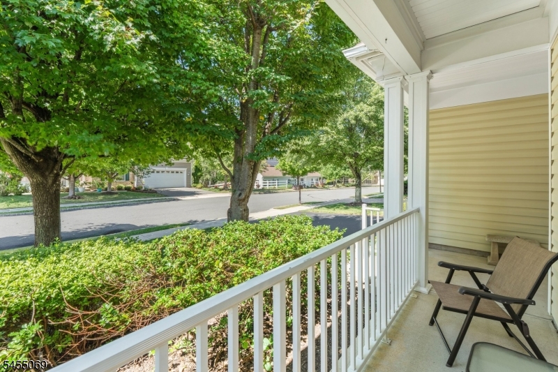 574 Post Ln Property Photo 4