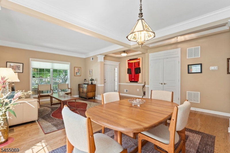 574 Post Ln Property Photo 10