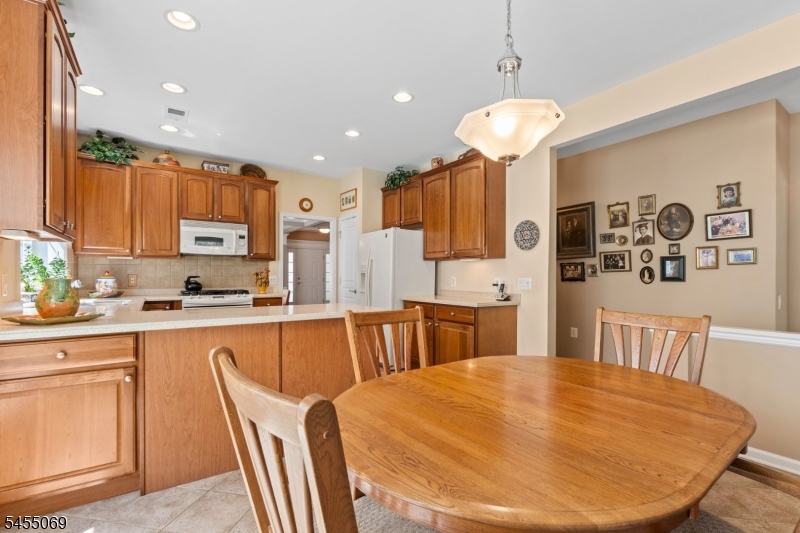574 Post Ln Property Photo 18