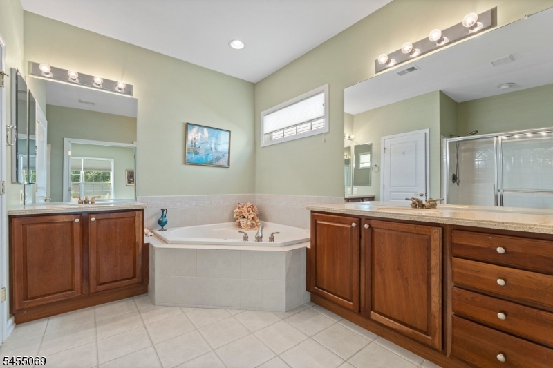 574 Post Ln Property Photo 30