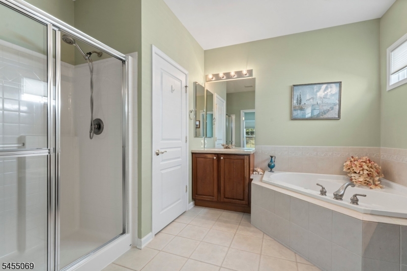 574 Post Ln Property Photo 31
