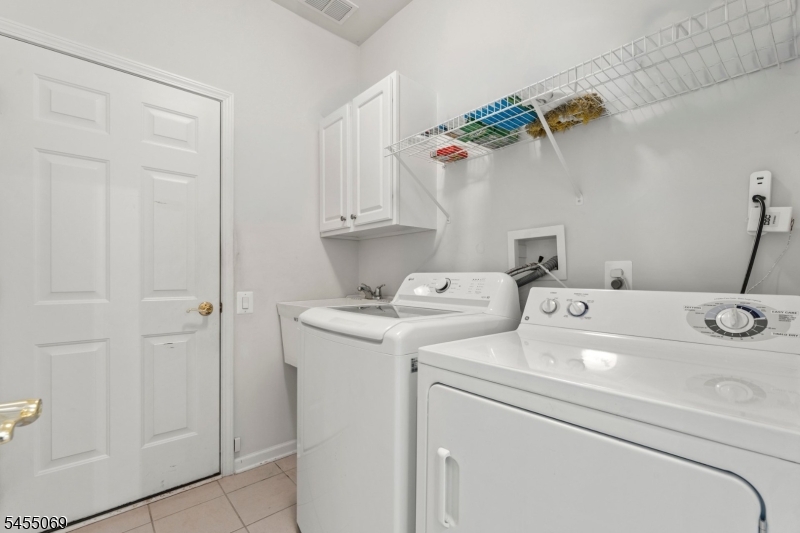 574 Post Ln Property Photo 32
