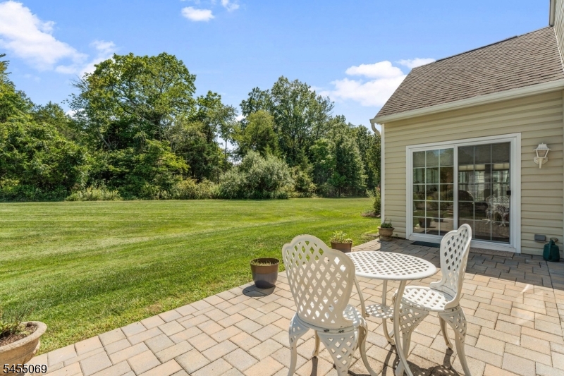 574 Post Ln Property Photo 38