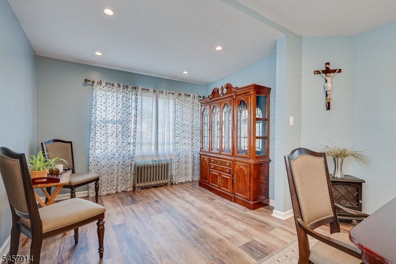 1331 Center St Property Photo 14