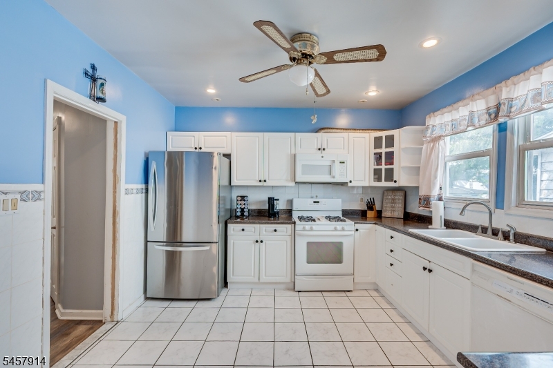1331 Center St Property Photo 15