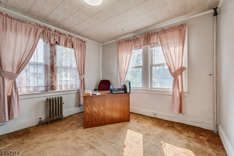 1331 Center St Property Photo 21