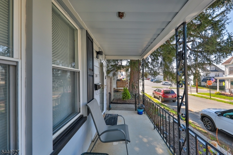 389 Grant St Property Photo 5