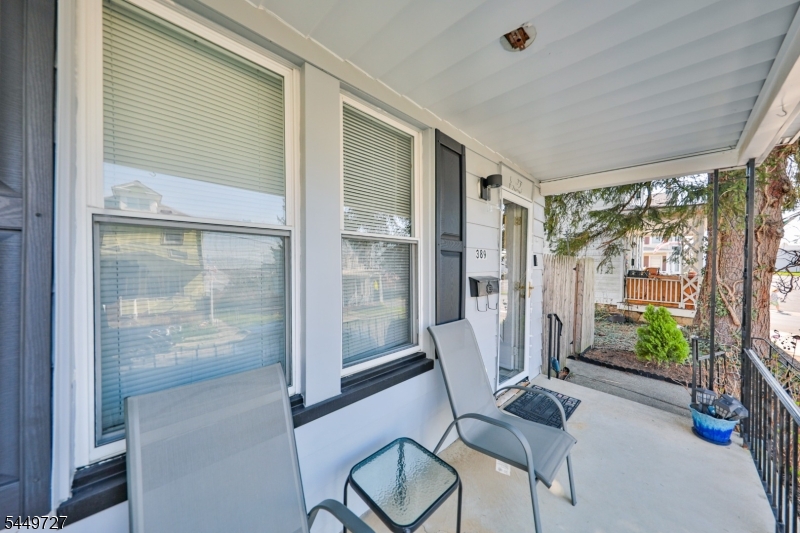 389 Grant St Property Photo 6